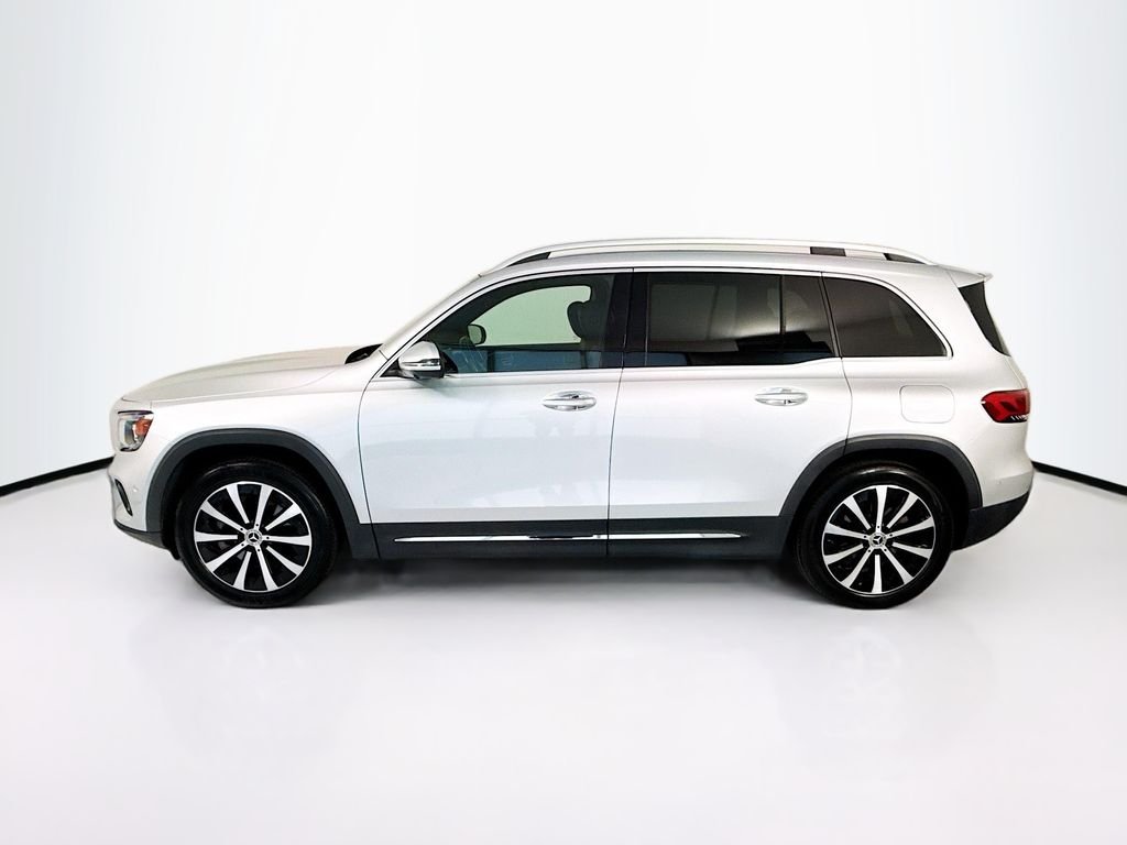 Used 2023 Iridium Silver Metallic Mercedes-Benz GLB 250 image 8