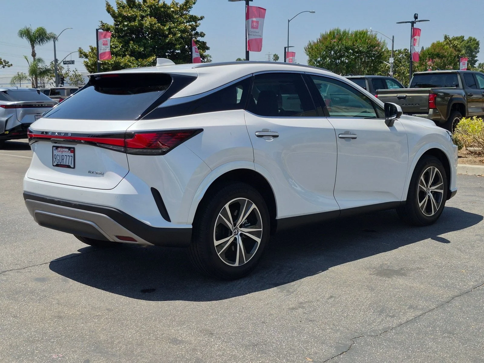 Certified Used 2023 Eminent White Pearl Lexus RX 350 Premium image 7