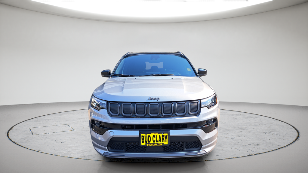 Used 2022 Silver Jeep Limited image 8