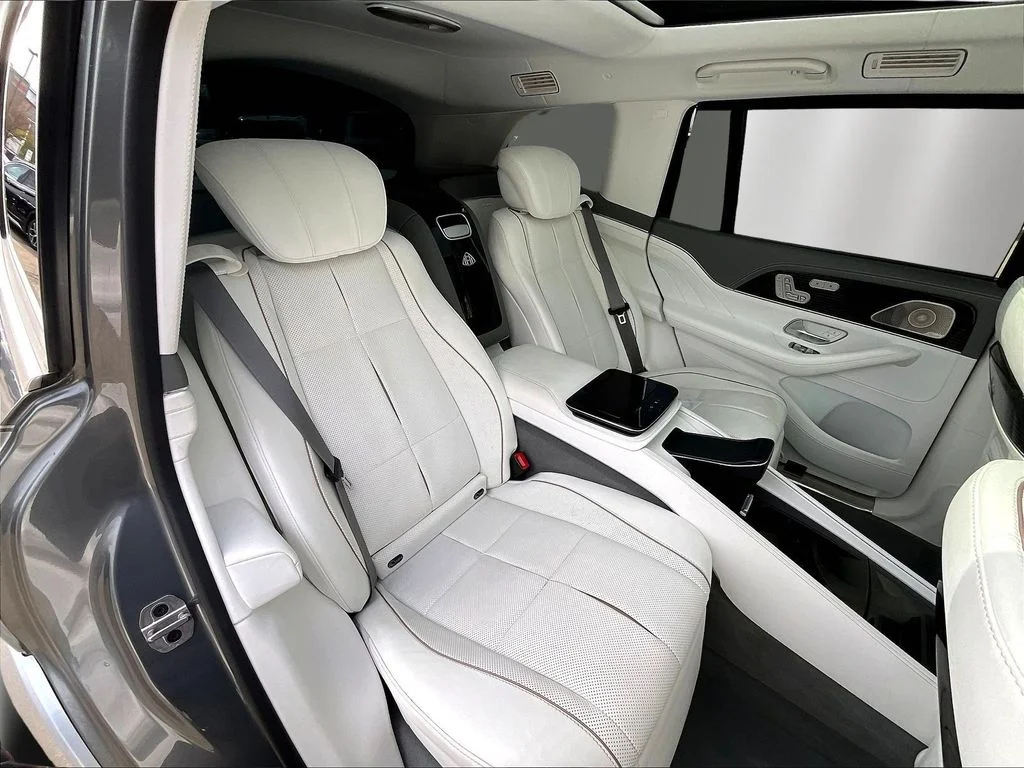 Used 2023 Cirrus Silver Metallic Mercedes-Benz Maybach GLS 600 image 25