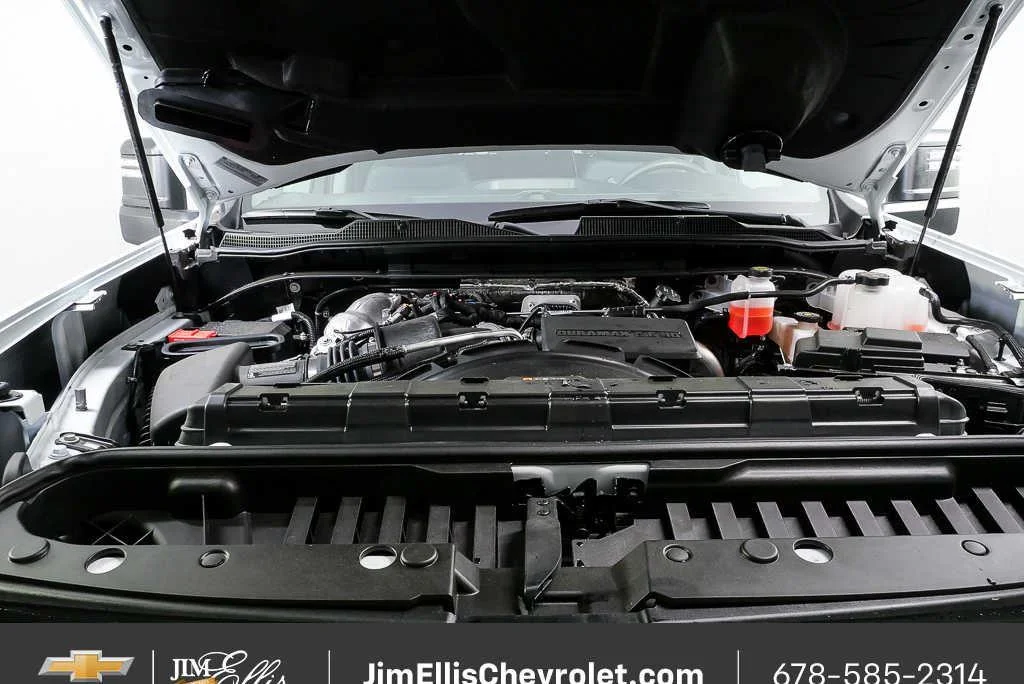 New 2026 Summit White Chevrolet Work Truck image 32