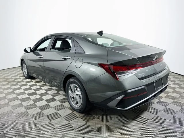 New 2026 Gray Hyundai SE image 5