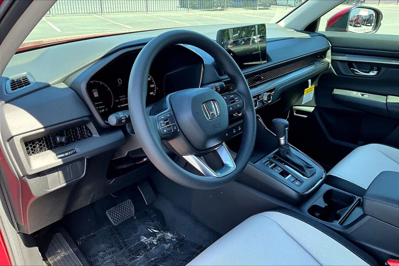 2026 Honda CR-V LX - Photo 8