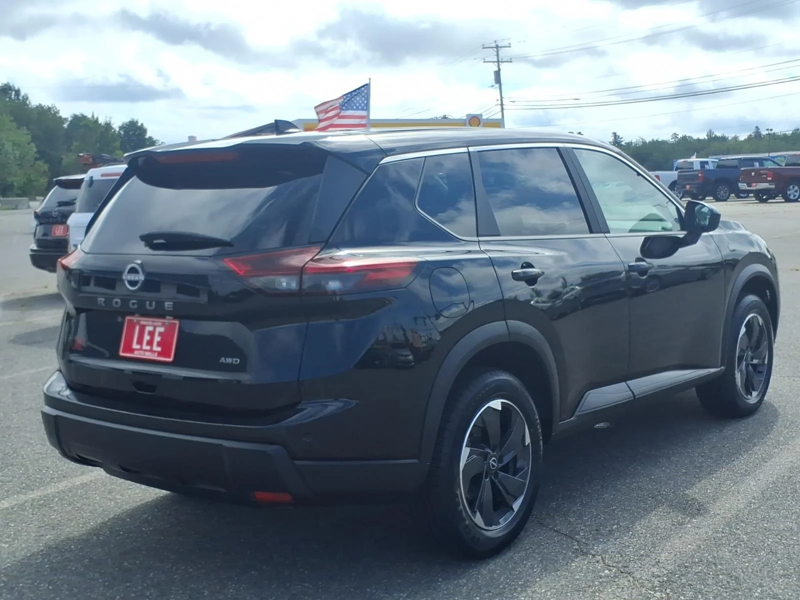 Used 2025 Super Black Nissan SV image 5
