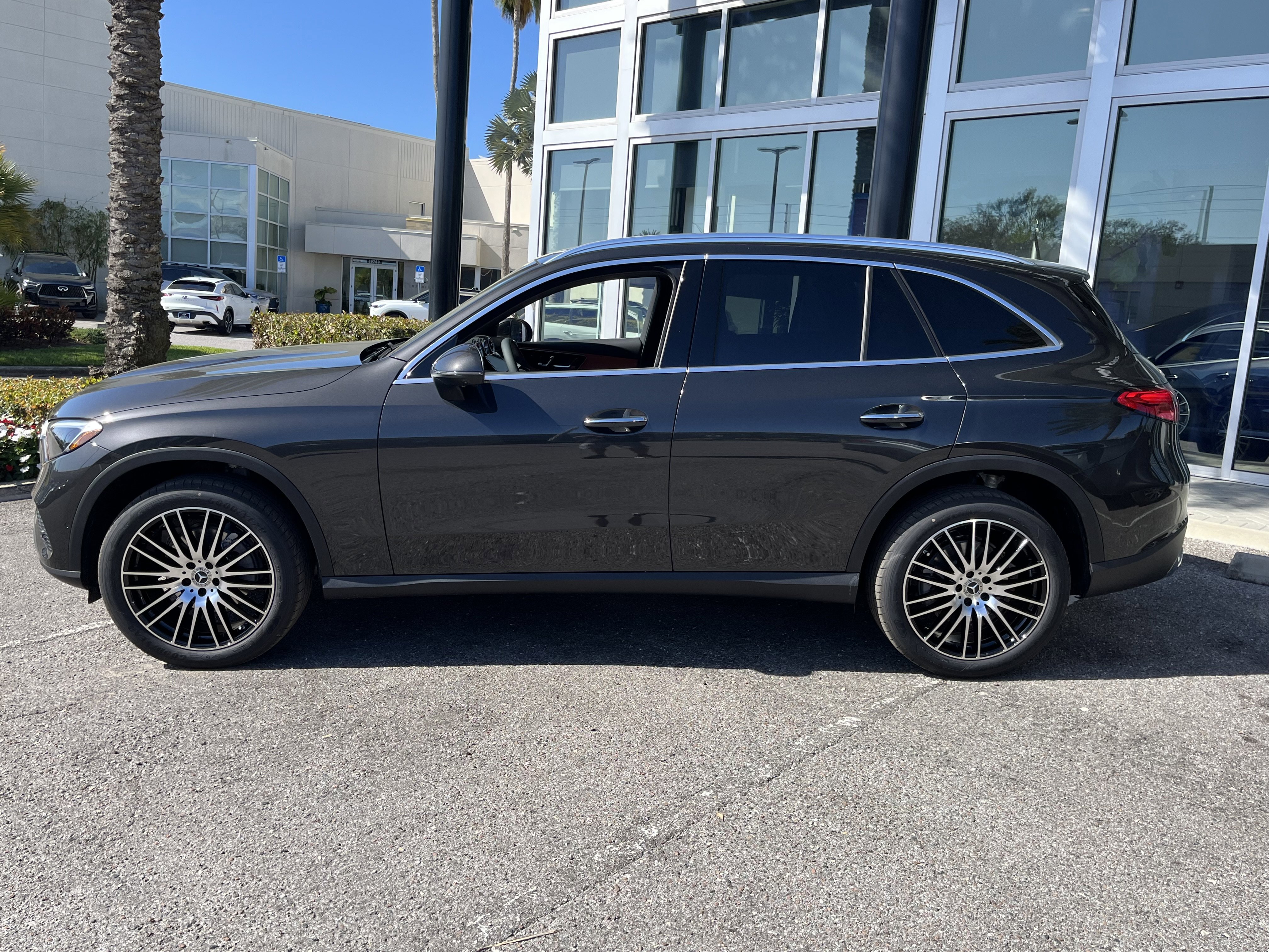 New 2026 Graphite Grey Metallic Mercedes-Benz GLC 300 image 3