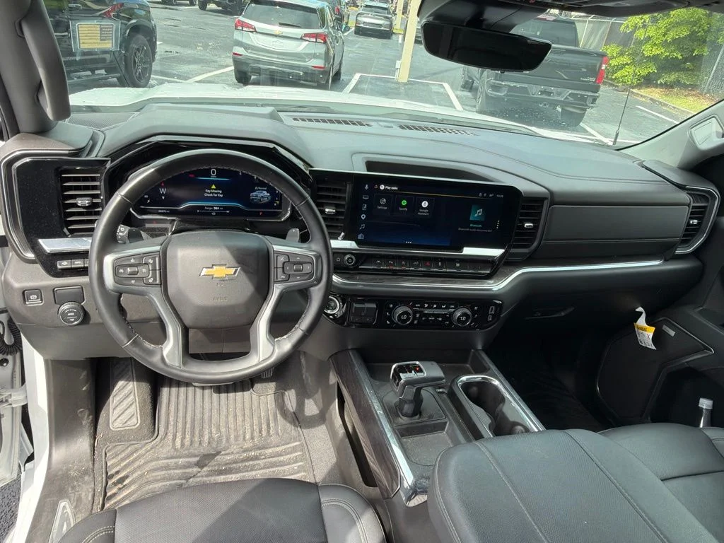 Used 2024 White Chevrolet LTZ image 10
