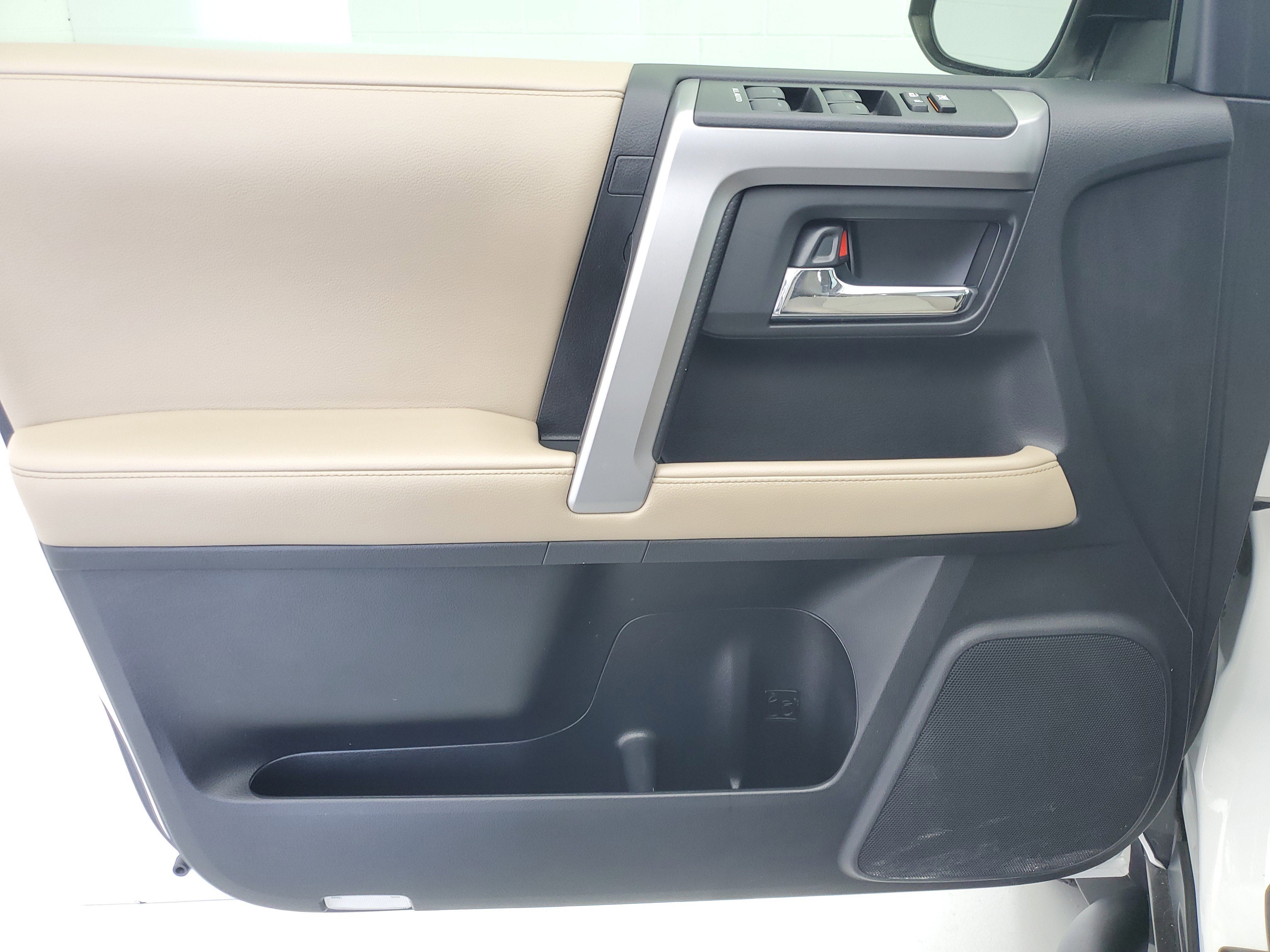Used 2023 Ice Cap Toyota SR5 Premium image 20