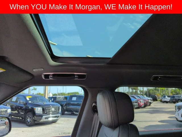 Used 2025  Land Rover Dynamic SE image 23