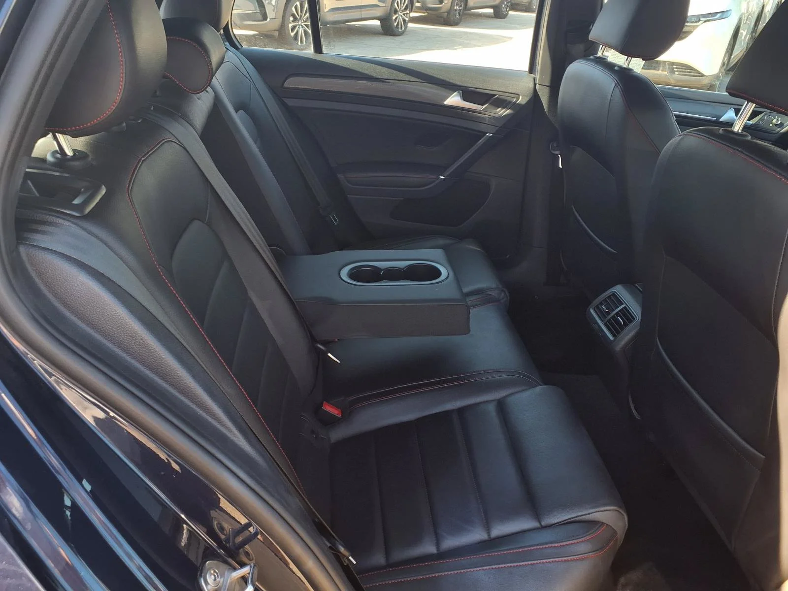 Used 2019 Blue Volkswagen 2.0T SE image 21