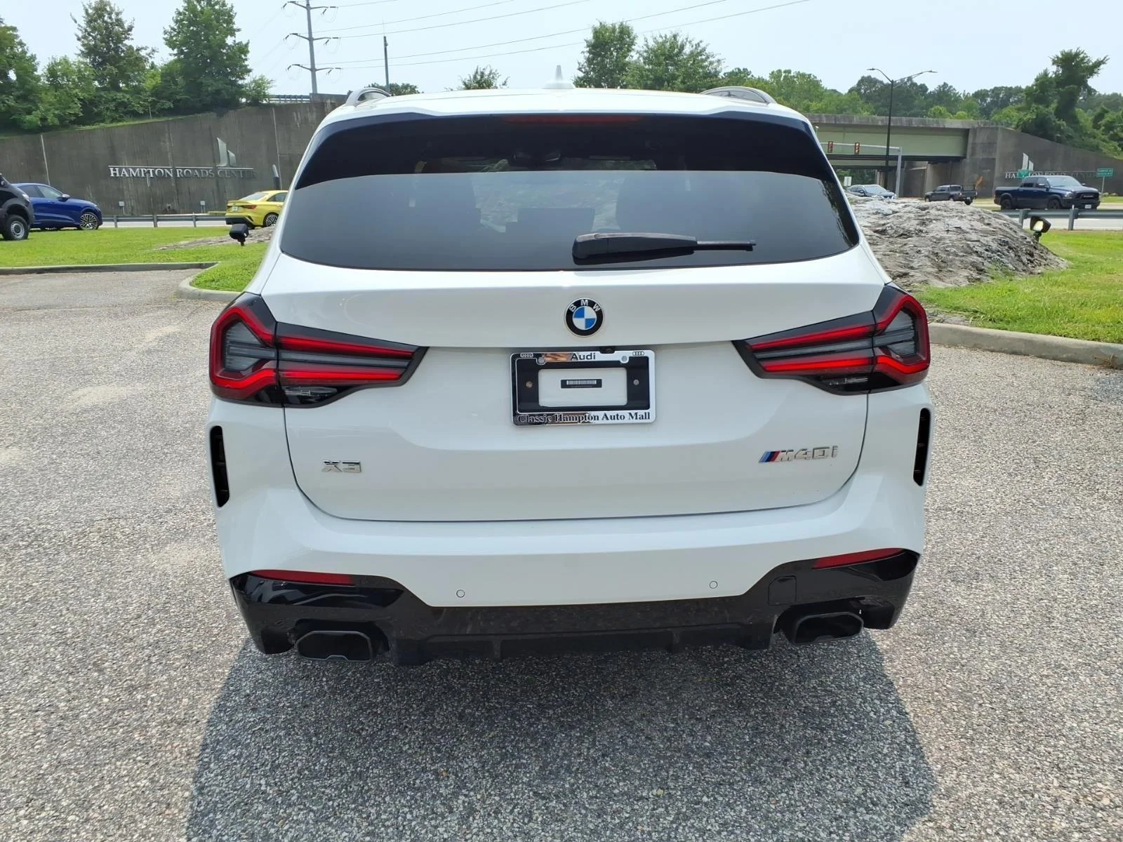 Used 2022 Alpine White BMW M40i image 7