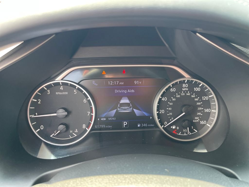 Used 2020 White Nissan S image 18