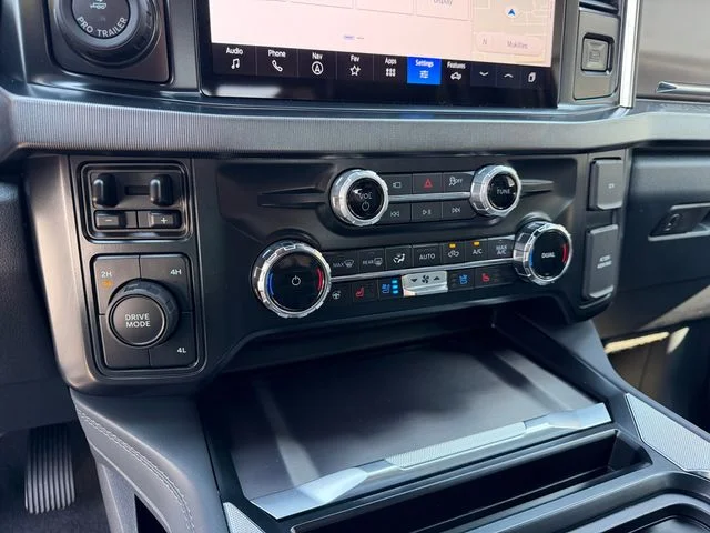 Used 2026  Ford Platinum image 21