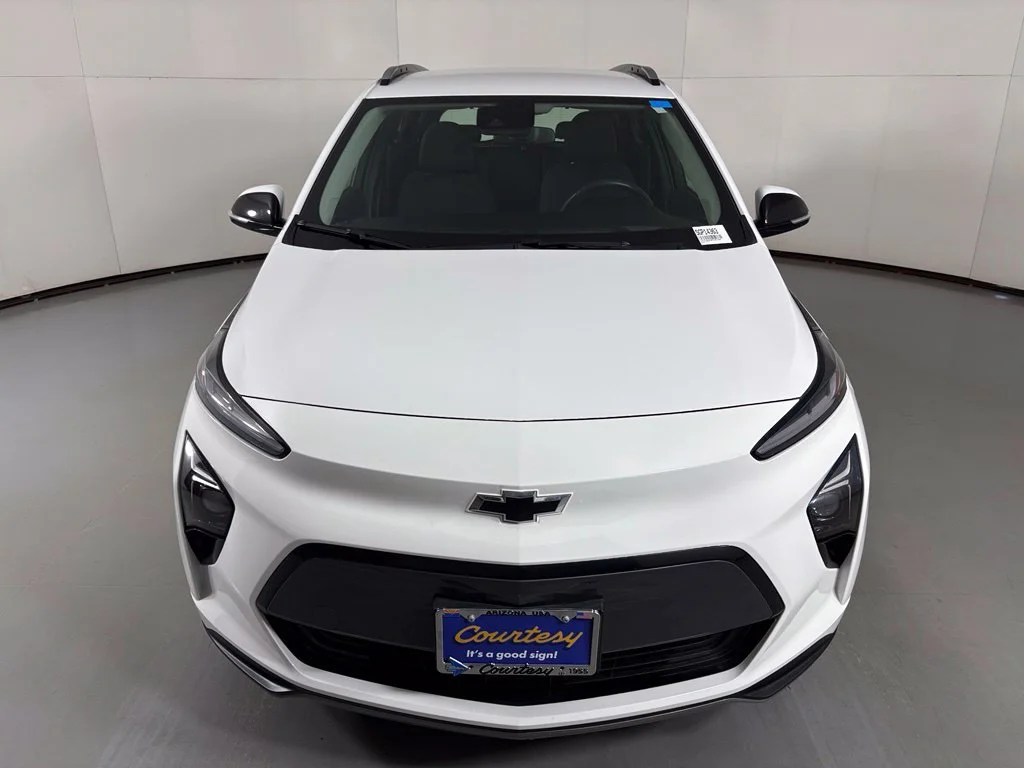 Certified Used 2023 SUMMIT WHITE Chevrolet LT image 4