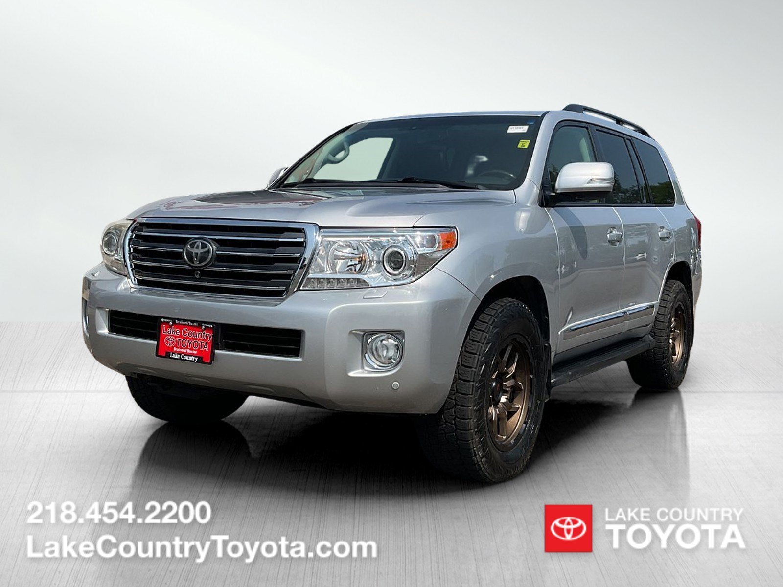 Used 2014 Silver Toyota Base image 1