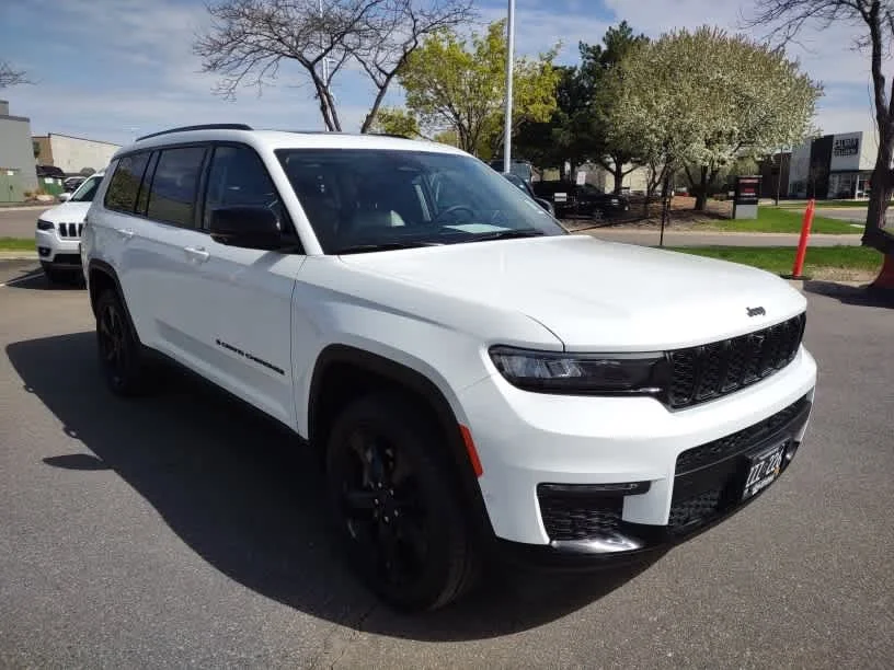 Used 2023 Jeep Grand Cherokee L Limited with VIN 1C4RJKBG2P8862769 for sale in Brooklyn Park, Minnesota