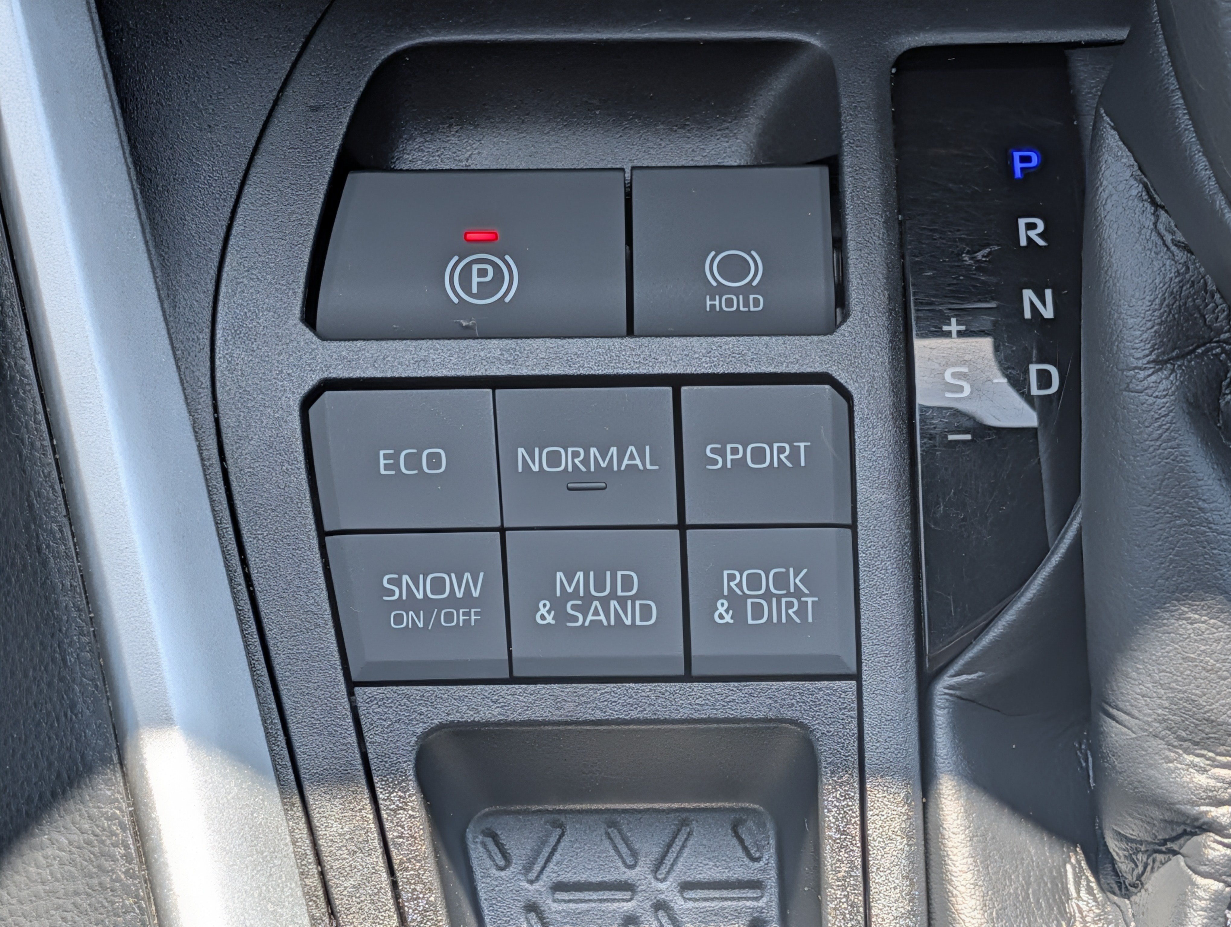 Certified Used 2019 Midnight Black Metallic Toyota XLE image 29
