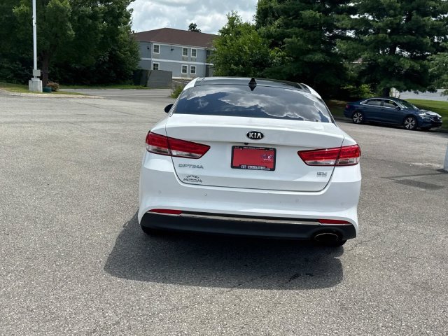 Used 2018 White Kia EX image 6