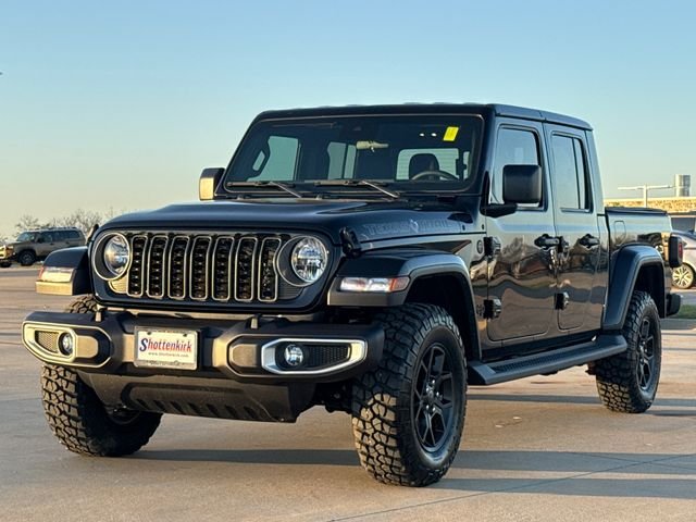 Used 2025 Black Jeep Texas Trail image 3