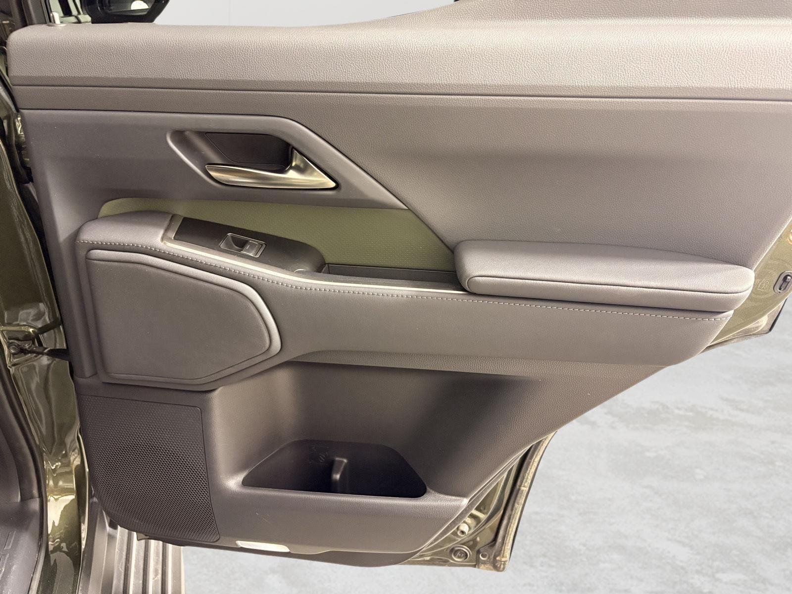 Used 2025 Nori Green Pearl Lexus GX 550 Overtrail image 20