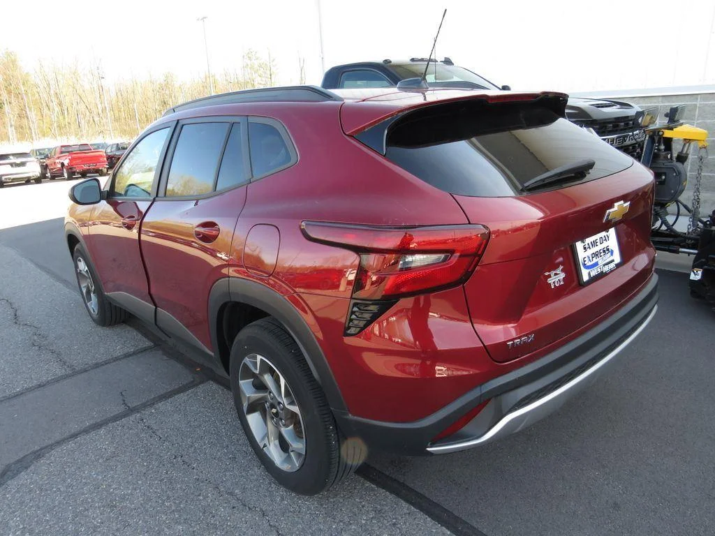 Used 2024 Crimson Chevrolet LT image 13