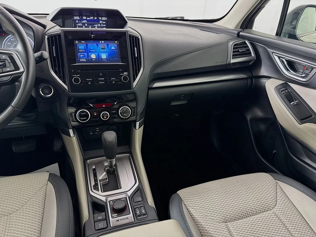 Used 2019 Green Subaru Premium image 29