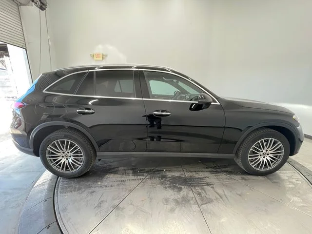 New 2027 Beige Mercedes-Benz GLC 300 image 15