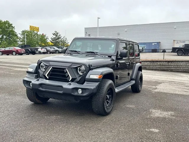 Used 2023 Black Jeep Sport S image 9