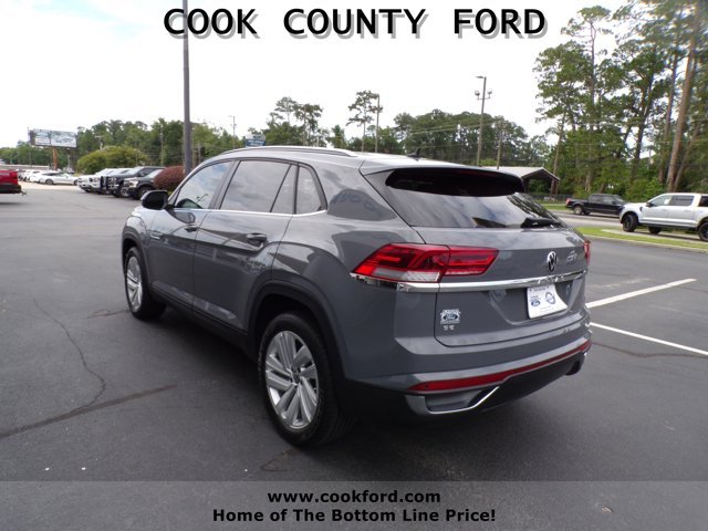 Used 2021 Pure Gray Volkswagen 2.0T SE w/Technology image 11