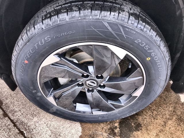 Used 2024 Silver Nissan SV image 10