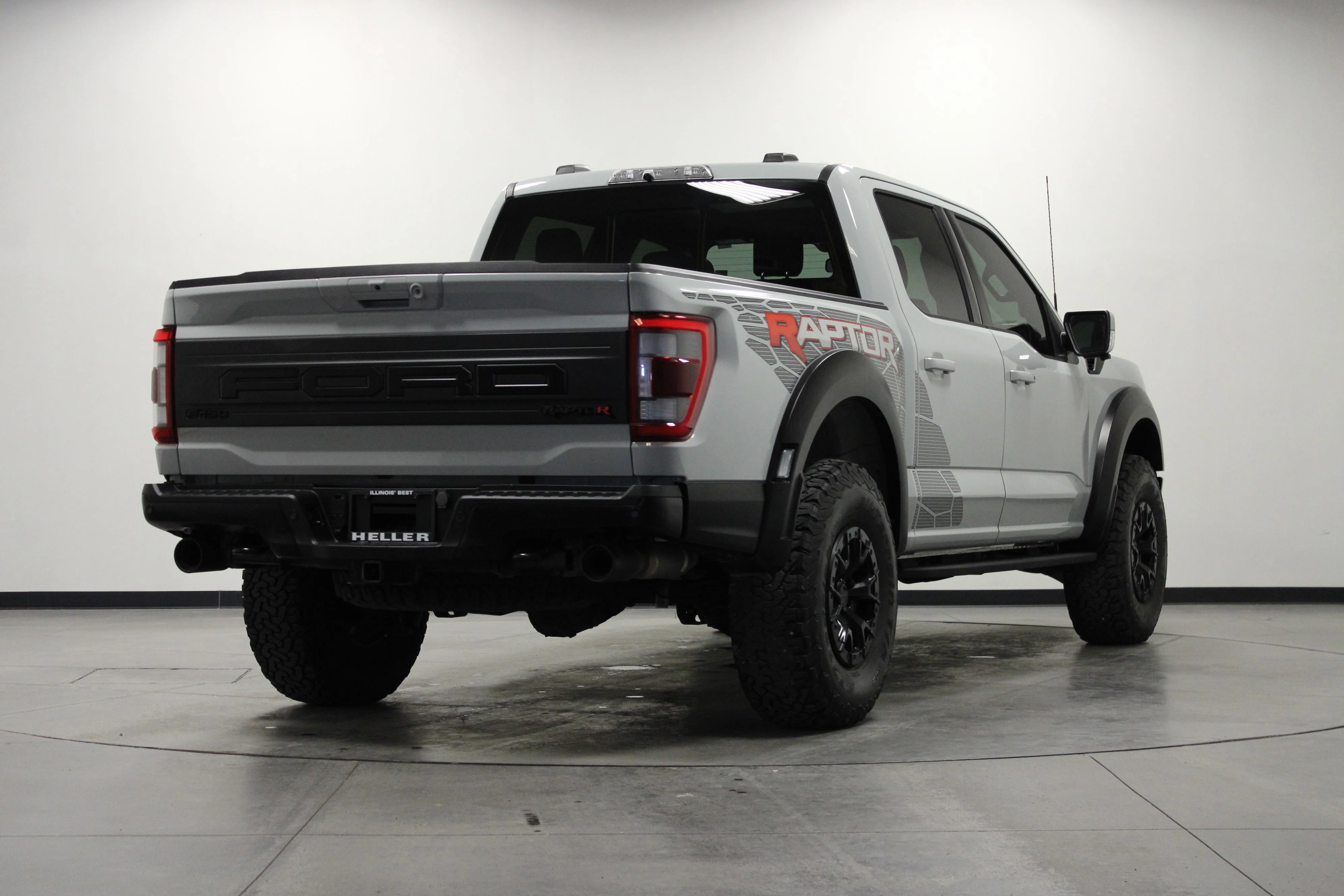 Used 2023 Avalanche Gray Ford Raptor image 4