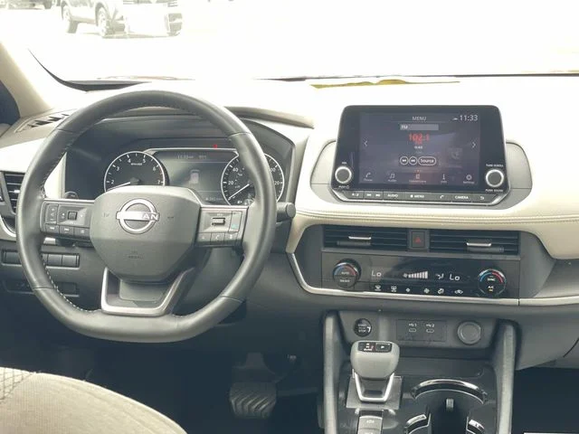 Used 2025 Red Nissan SV image 13