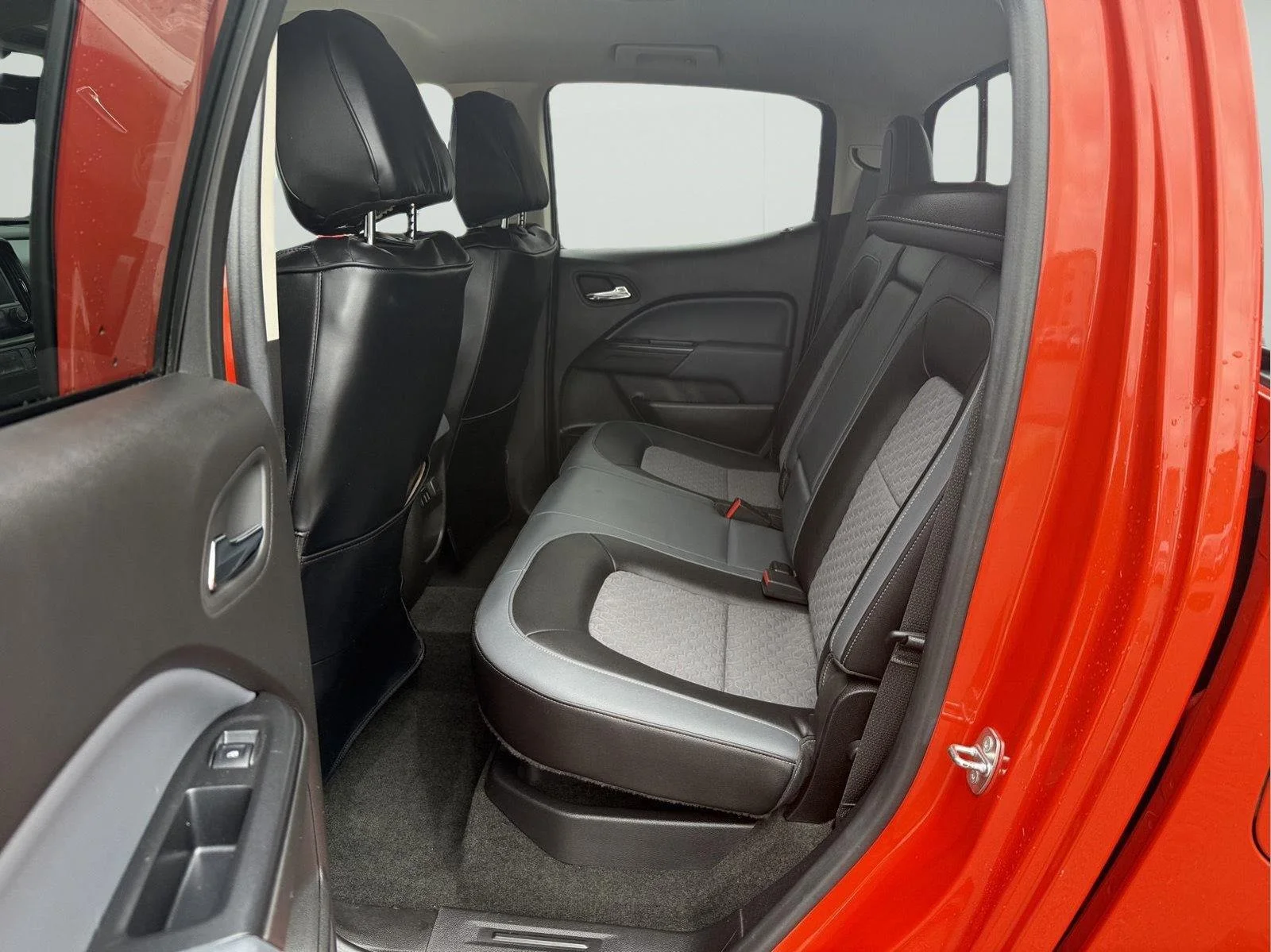 Used 2016 INFERNO ORANGE METALLIC Chevrolet 4WD Z71 image 11