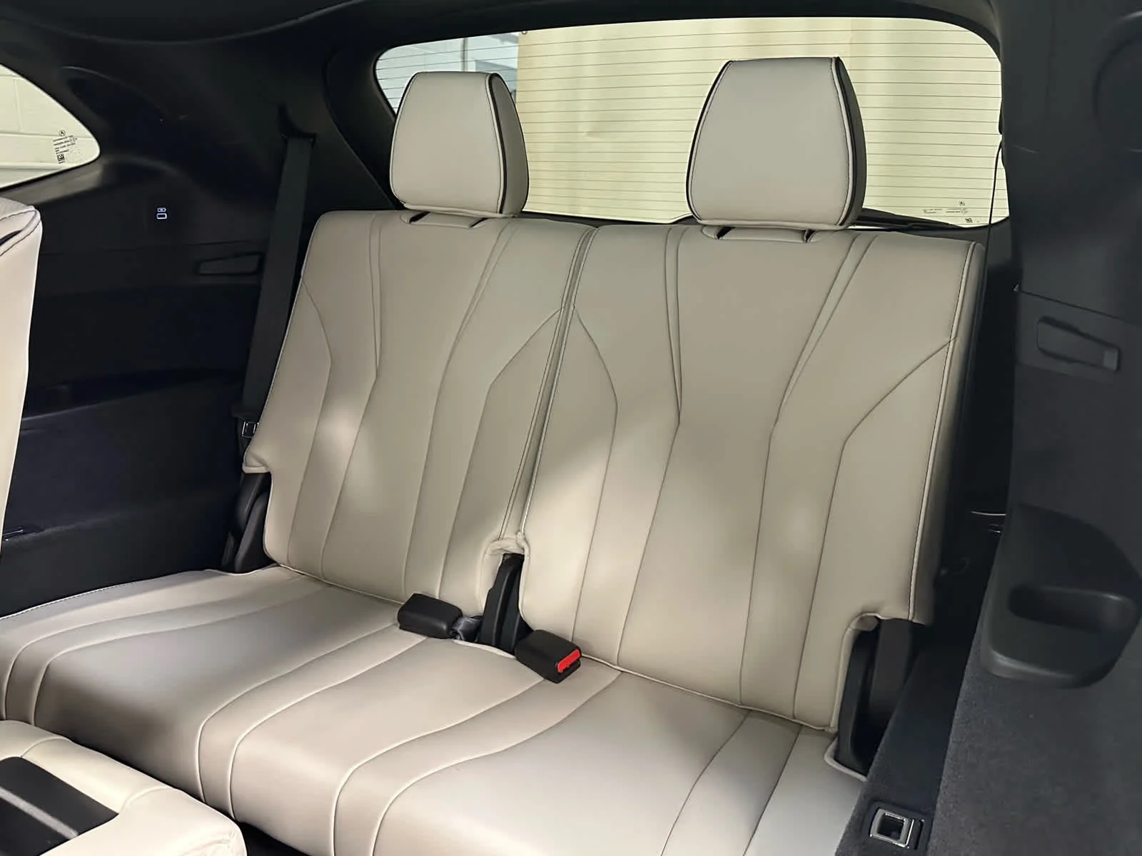 Used 2025 Urban Gray Pearl Acura w/A-Spec Advance Package image 17