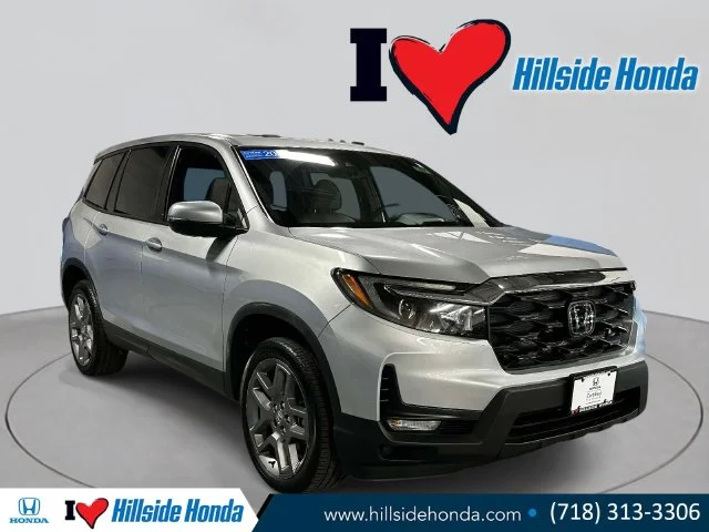 Certified Used 2023 Lunar Silver Metallic Honda AWD EX-L image 7