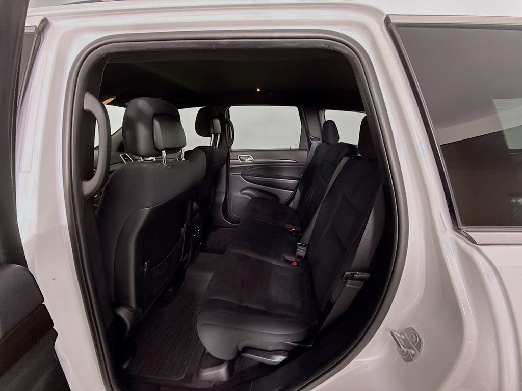 Used 2017 White Jeep Laredo image 23