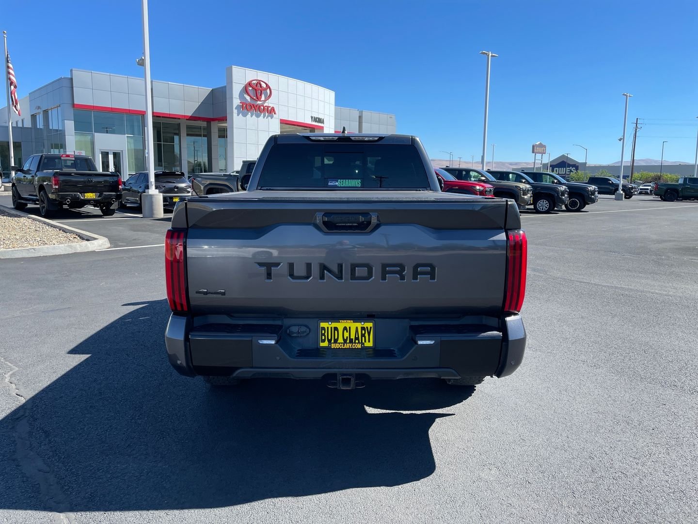 Used 2022 Gray Toyota SR5 image 4