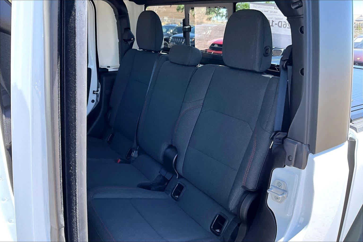 Used 2025 Bright White Clearcoat Jeep Rubicon image 18