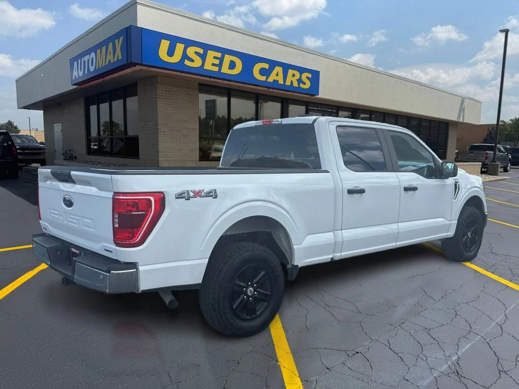 Used 2023  Ford XLT image 5