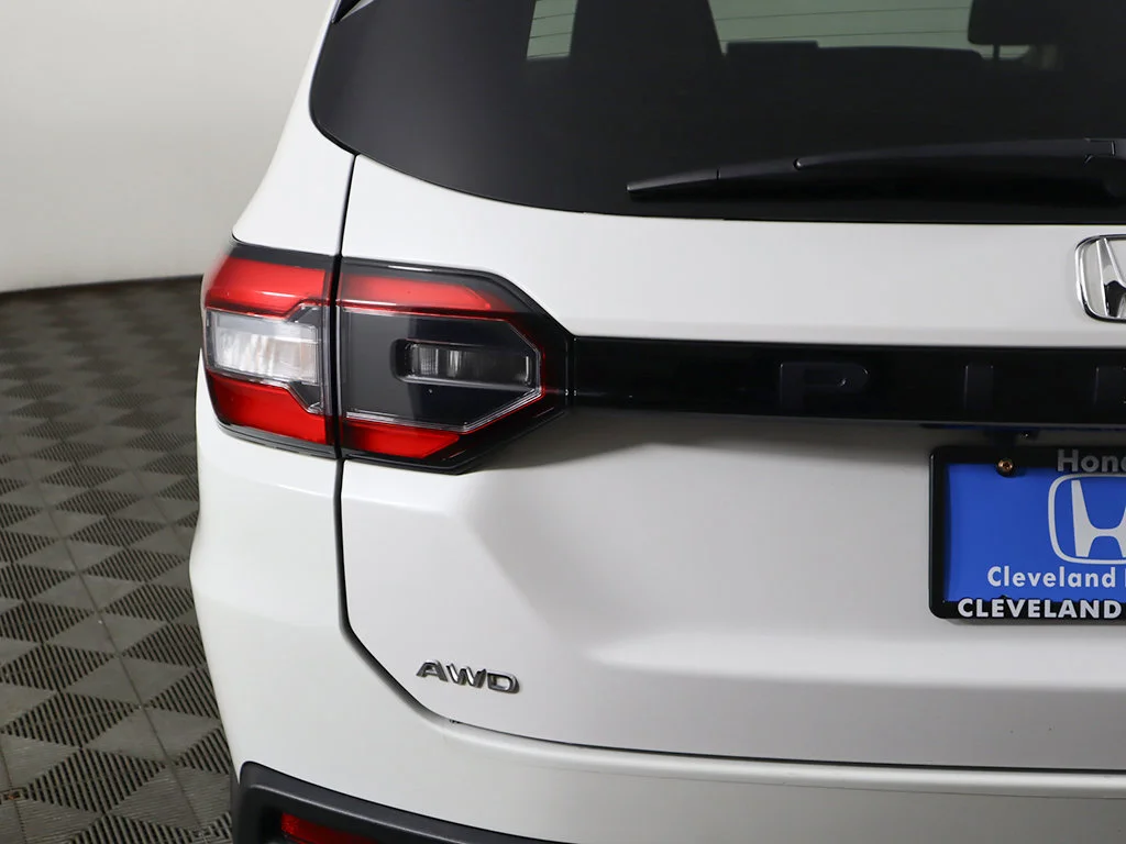 2025 Honda Pilot EX-L - Photo 15