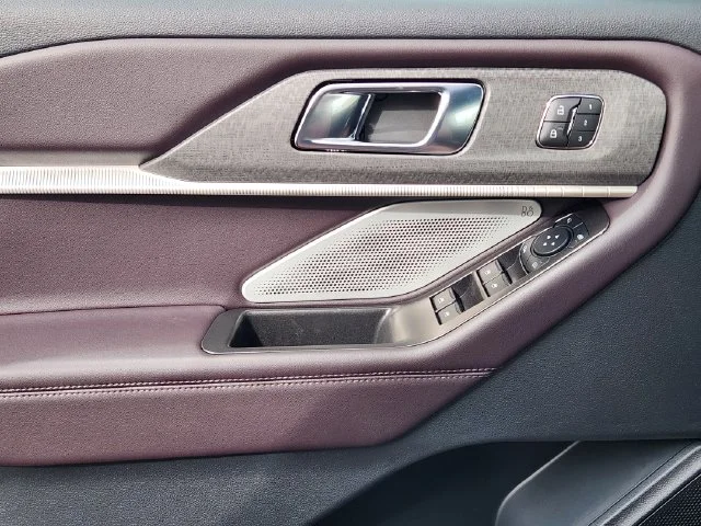 New 2027 Carbonized Gray Metallic Ford Platinum™ image 23