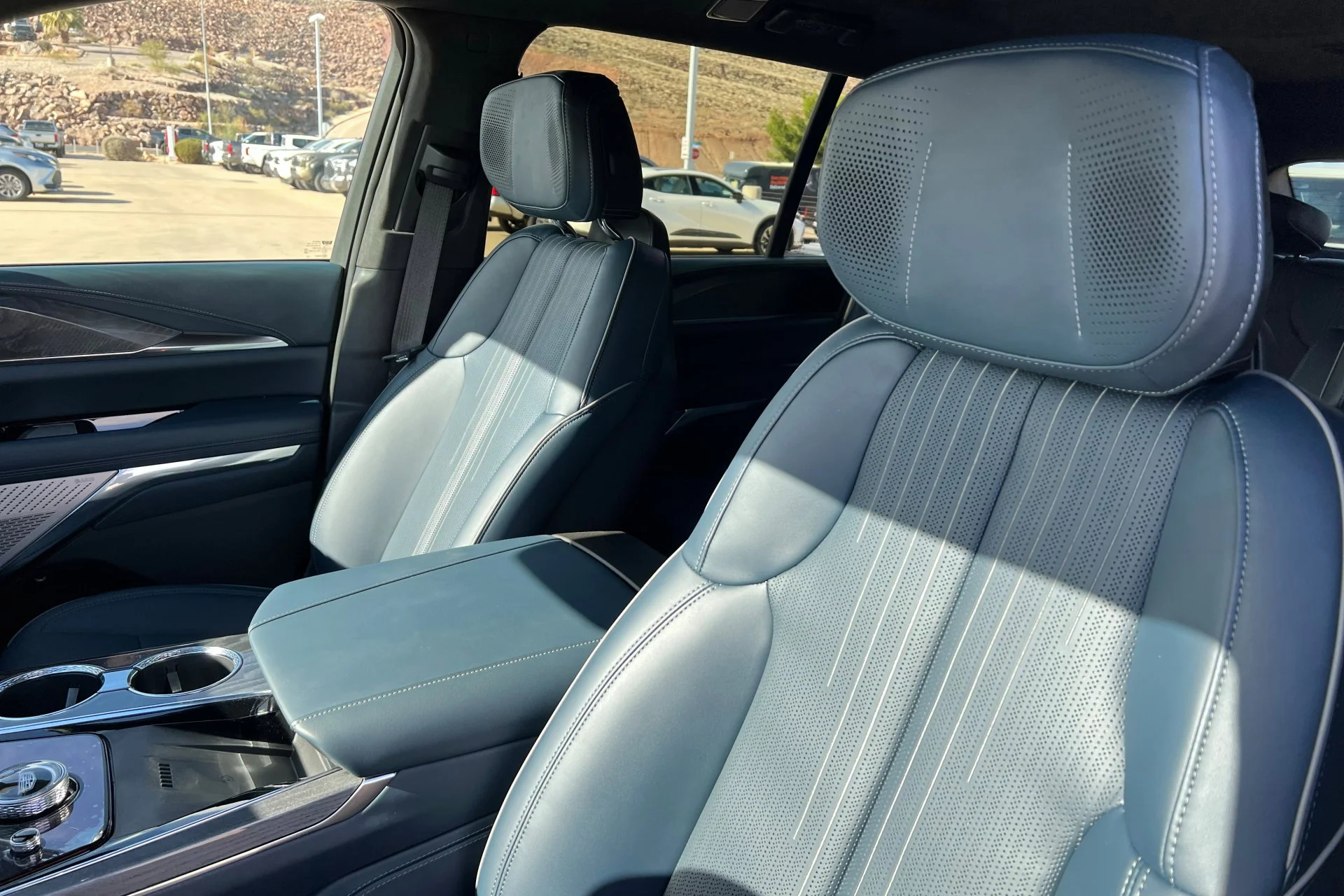 2025 Cadillac Escalade IQ Sport 2 - Photo 16
