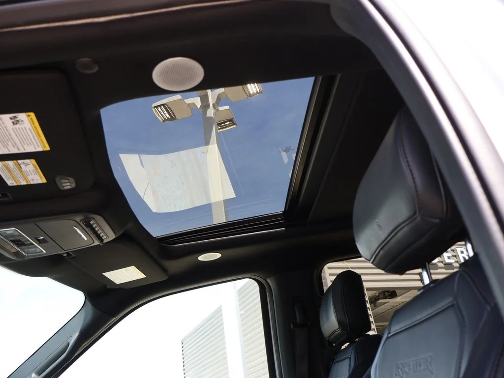 Used 2022 White Ford Raptor image 26