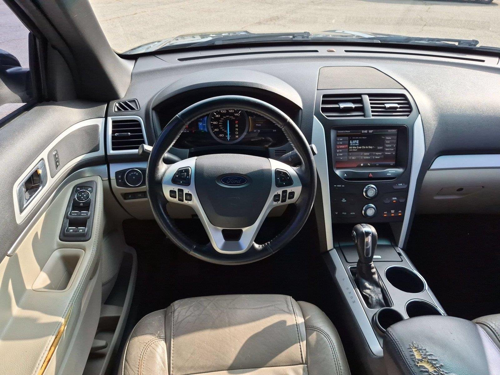 Used 2014 Tuxedo Black Metallic Ford XLT image 27