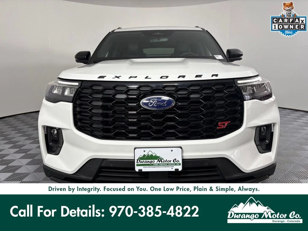 Used 2025 White Ford ST image 3