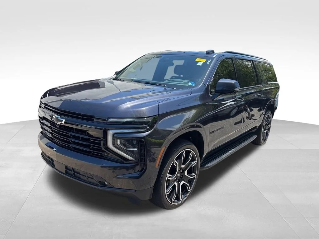 Used 2025 Gray Chevrolet RST image 3