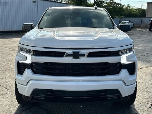 Used 2024 White Chevrolet RST image 4