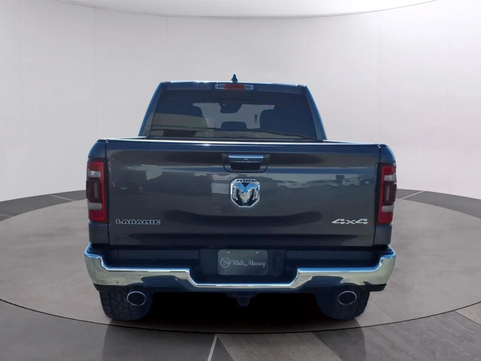 Used 2021 Granite Crystal Metallic Clearcoat Ram Laramie image 4