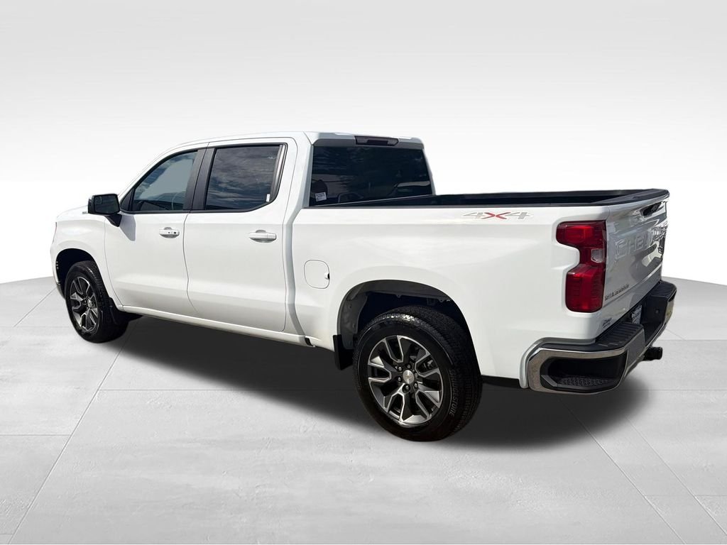 Used 2023 White Chevrolet LT image 3
