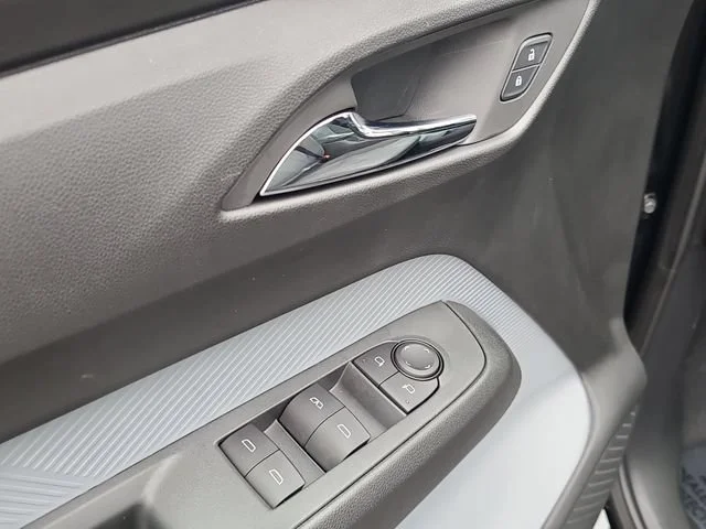 New 2027 Mosaic Black Metallic Chevrolet LT image 14