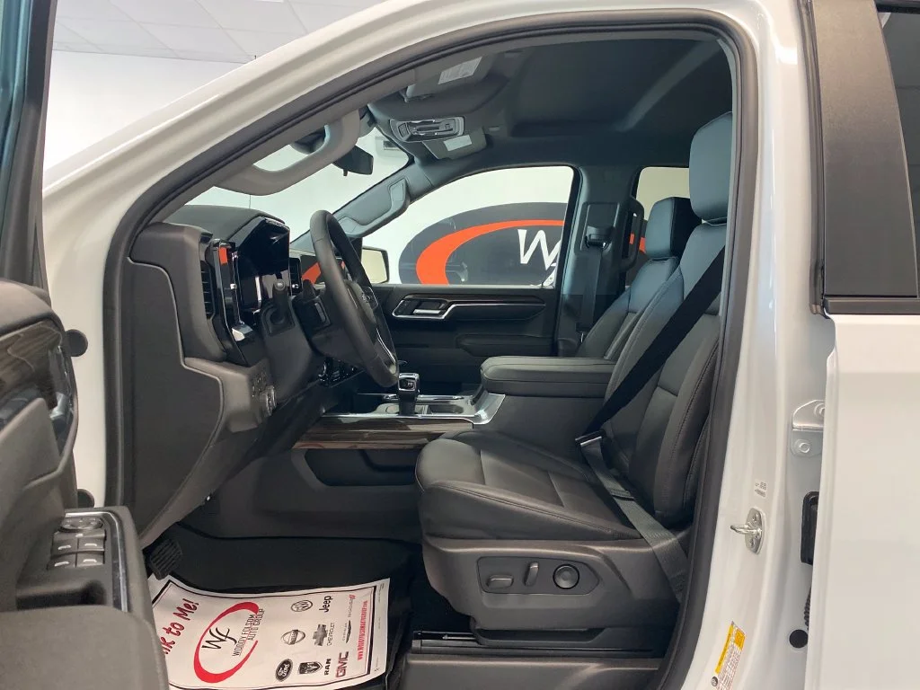 New 2026 Summit White Chevrolet LT Trail Boss image 12